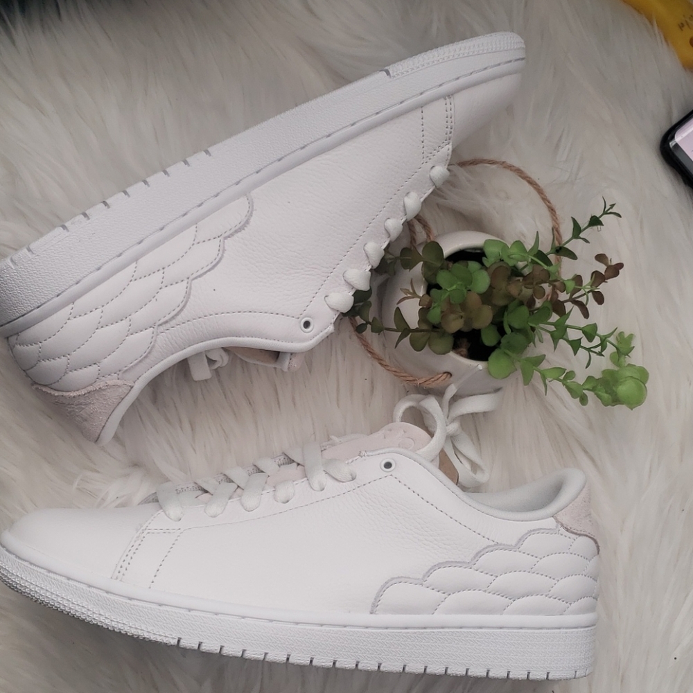 Nike Jordan 1 White Chalk Centure Court Sneakers